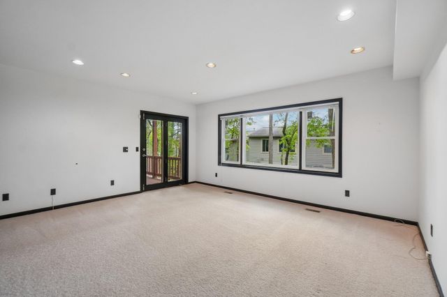 558 Heritage Drive, Ann Arbor, MI 48105