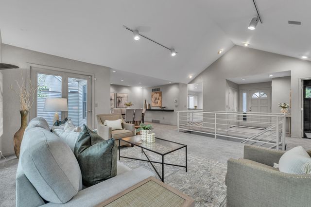 558 Heritage Drive, Ann Arbor, MI 48105