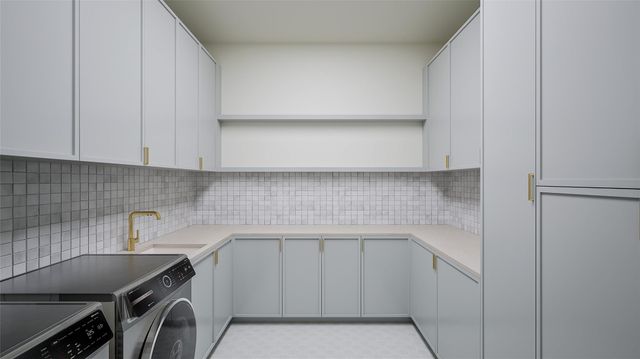 1919 Potomac Drive, Houston, TX 77057