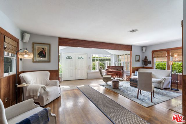 41 Vicente Terrace, Santa Monica, CA 90401