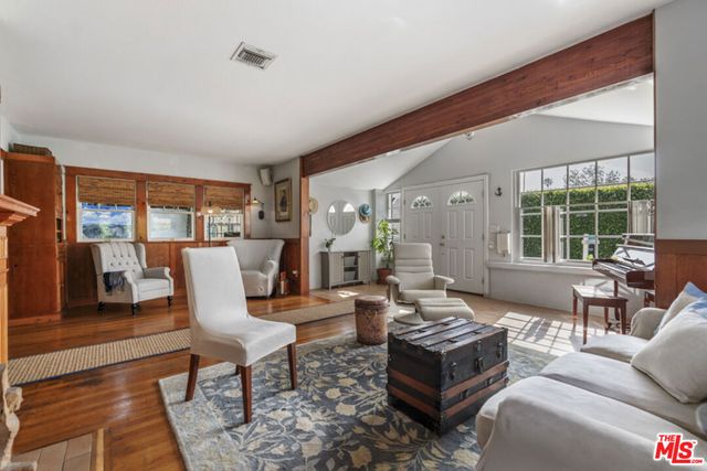 41 Vicente Terrace, Santa Monica, CA 90401