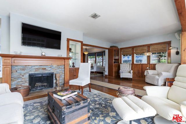 41 Vicente Terrace, Santa Monica, CA 90401