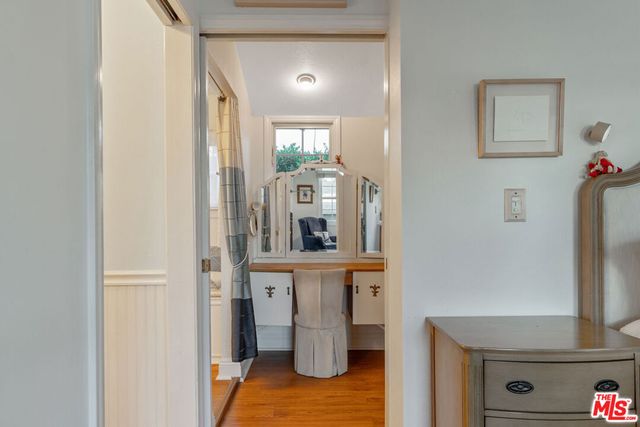 41 Vicente Terrace, Santa Monica, CA 90401
