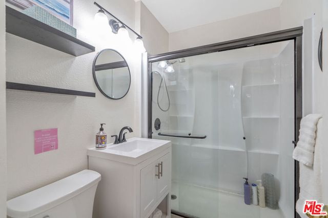 41 Vicente Terrace, Santa Monica, CA 90401