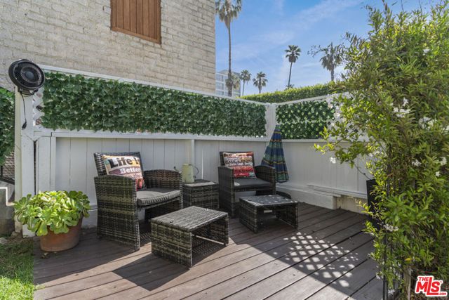 41 Vicente Terrace, Santa Monica, CA 90401