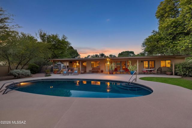 12040 E Dry Gulch Place, Tucson, AZ 85749