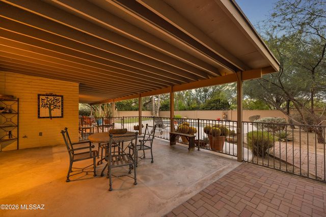 12040 E Dry Gulch Place, Tucson, AZ 85749