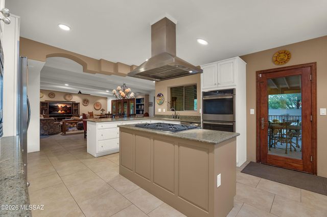 12040 E Dry Gulch Place, Tucson, AZ 85749