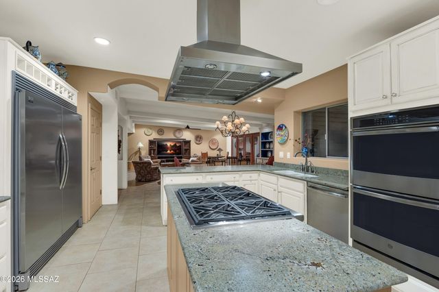 12040 E Dry Gulch Place, Tucson, AZ 85749