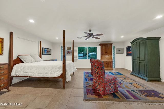 12040 E Dry Gulch Place, Tucson, AZ 85749