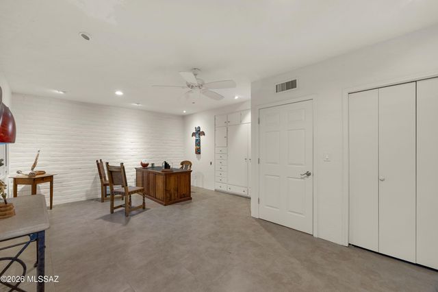 12040 E Dry Gulch Place, Tucson, AZ 85749