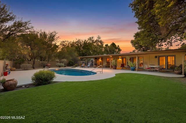 12040 E Dry Gulch Place, Tucson, AZ 85749