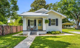 406 Easterbrook Street, Bay Saint Louis, MS 39520
