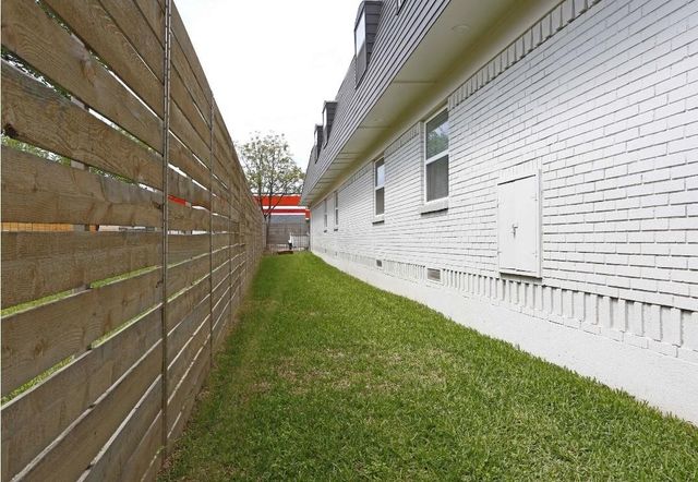 4927 San Jacinto Street 211, Dallas, TX 75206