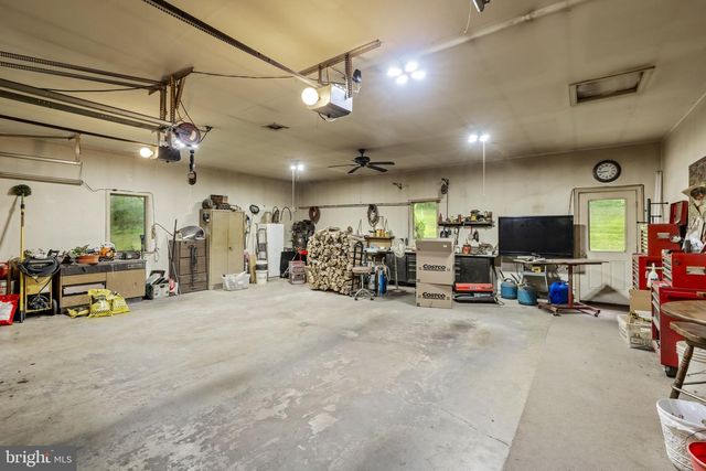117 FAWN HOLLOW RD, Newmanstown, PA 17073