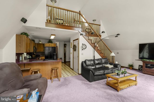 117 FAWN HOLLOW RD, Newmanstown, PA 17073