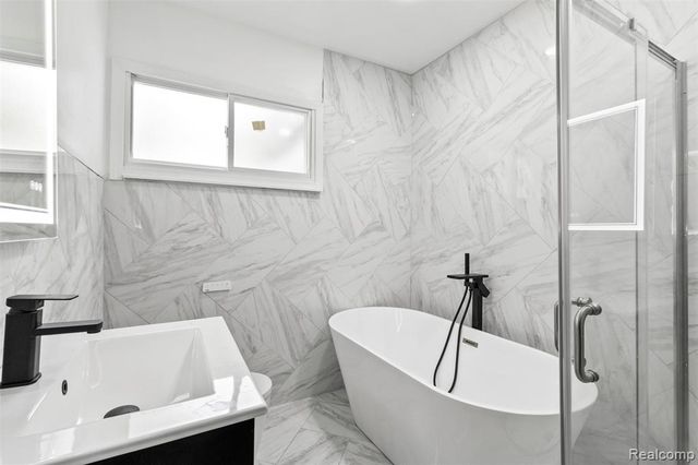 20232 Braile Street, Detroit, MI 48219