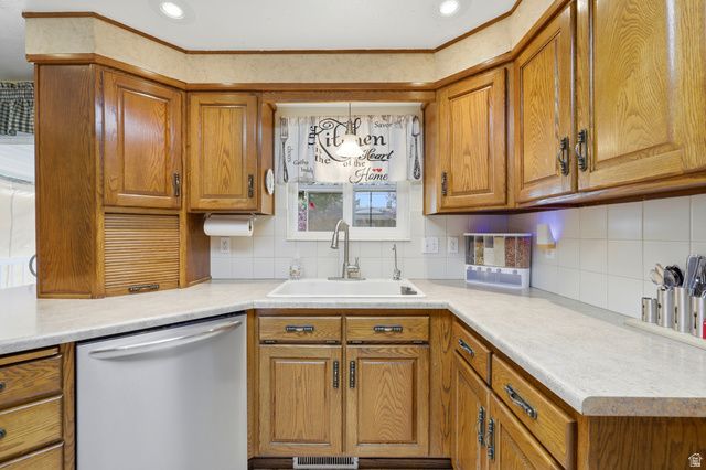 106 W 575 N, Kaysville, UT 84037