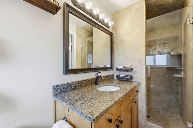 106 W 575 N, Kaysville, UT 84037