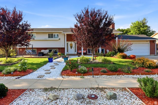 106 W 575 N, Kaysville, UT 84037