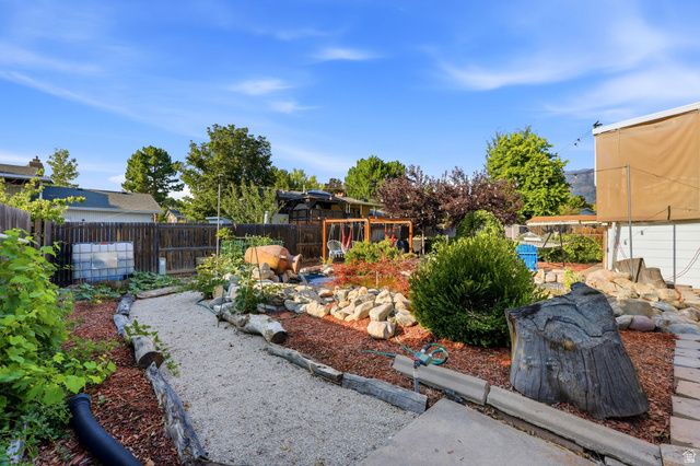 106 W 575 N, Kaysville, UT 84037