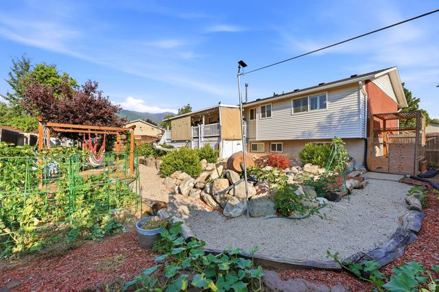 106 W 575 N, Kaysville, UT 84037