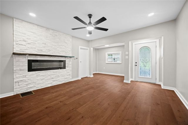 5 Ambridge, Ambridge, PA 15003