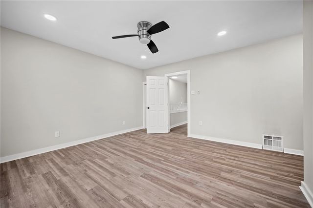 5 Ambridge, Ambridge, PA 15003