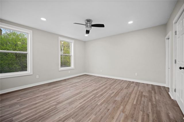 5 Ambridge, Ambridge, PA 15003