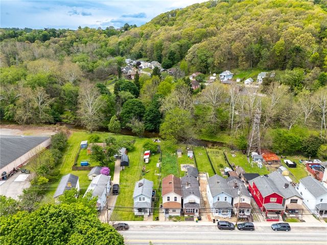 5 Ambridge, Ambridge, PA 15003