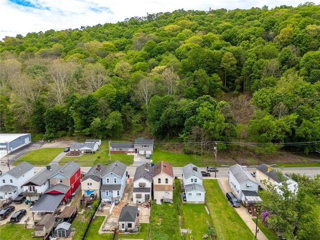 5 Ambridge, Ambridge, PA 15003