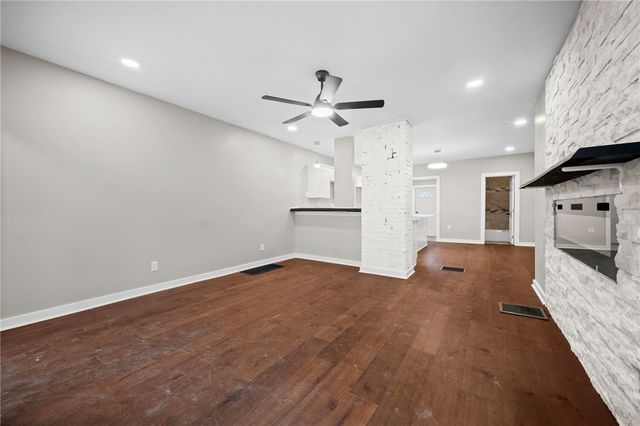 5 Ambridge, Ambridge, PA 15003