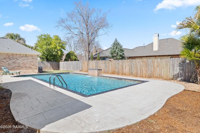 203 Hamlet Lane, Lafayette, LA 70508