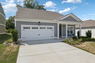 1914 Hildebrand Ln, Columbia, TN 38401