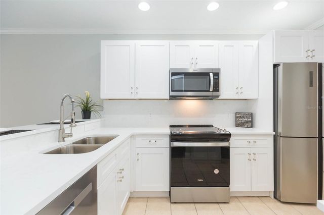 10709 CHESHAM HILL COURT, Riverview, FL 33579