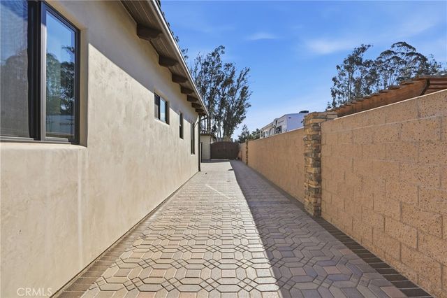 4617 S Blosser, Santa Maria, CA 93455