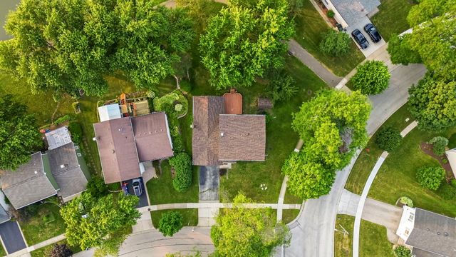 1080 Dresden Drive, Hoffman Estates, IL 60192