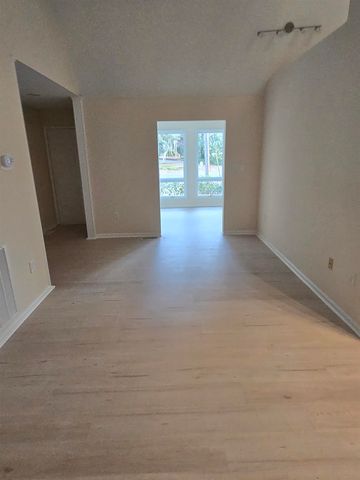 405 Oak Lake Circle, North Myrtle Beach, SC 29582