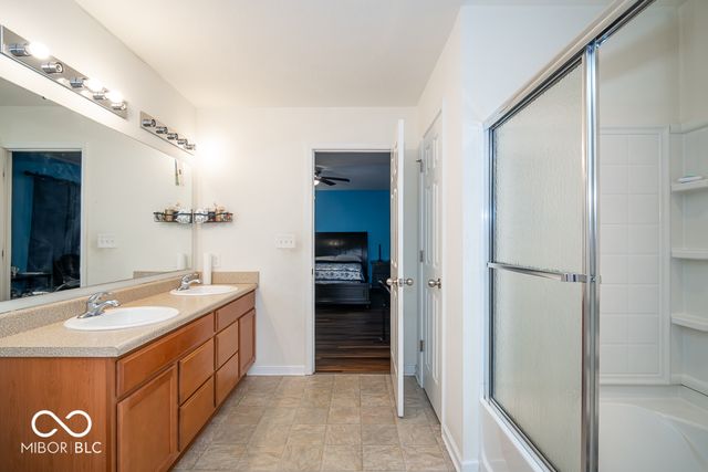 834 Blue Ash Trail, Greenwood, IN 46143