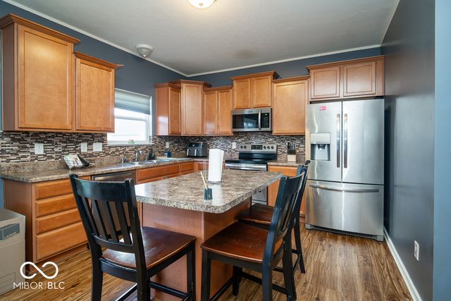 834 Blue Ash Trail, Greenwood, IN 46143