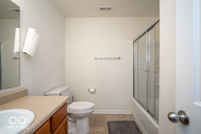 834 Blue Ash Trail, Greenwood, IN 46143