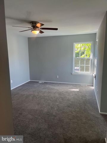 421 JAMESTOWN CT, Mount Laurel, NJ 08054
