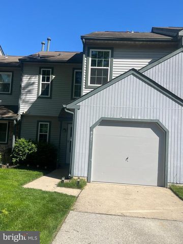 421 JAMESTOWN CT, Mount Laurel, NJ 08054