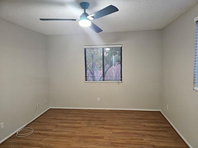 1336 E Mountain View Road Unit 204, Phoenix, AZ 85020