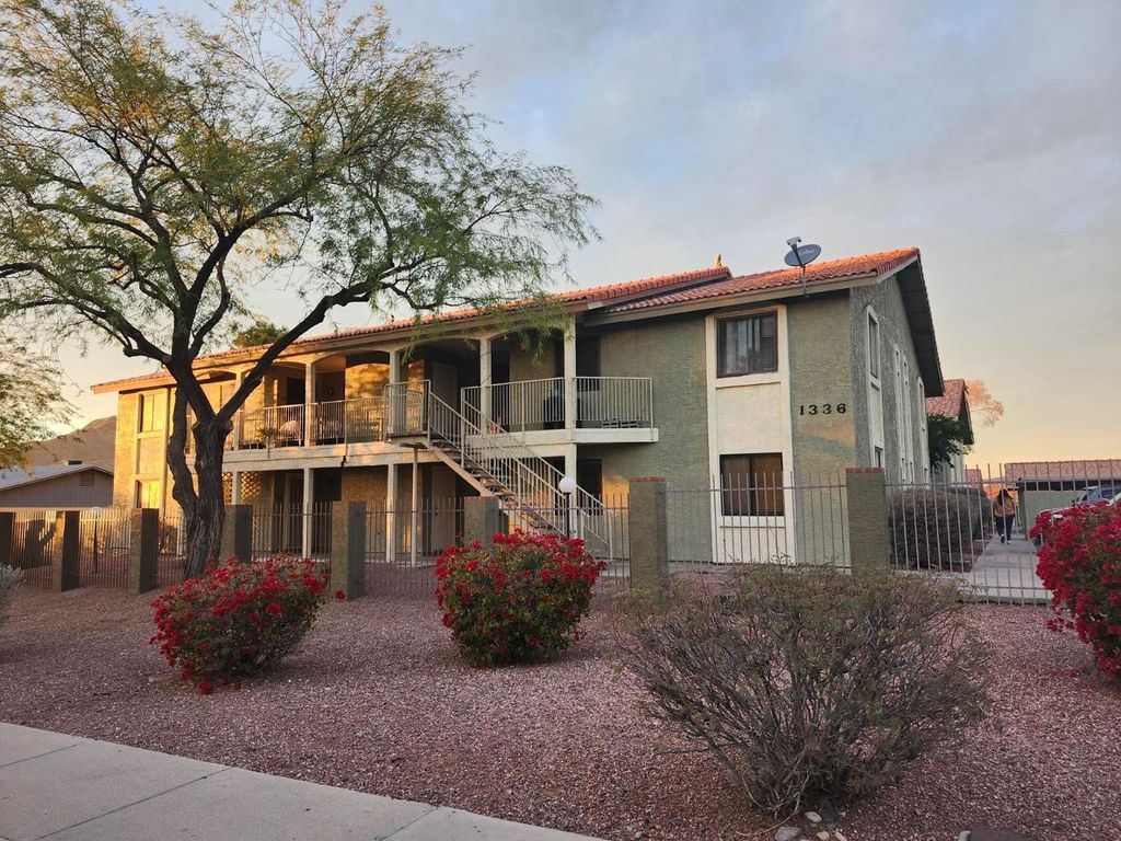 1336 E Mountain View Road Unit 204, Phoenix, AZ 85020