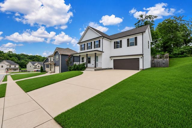1381 Sussex Dr, Clarksville, TN 37042