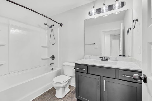 1381 Sussex Dr, Clarksville, TN 37042
