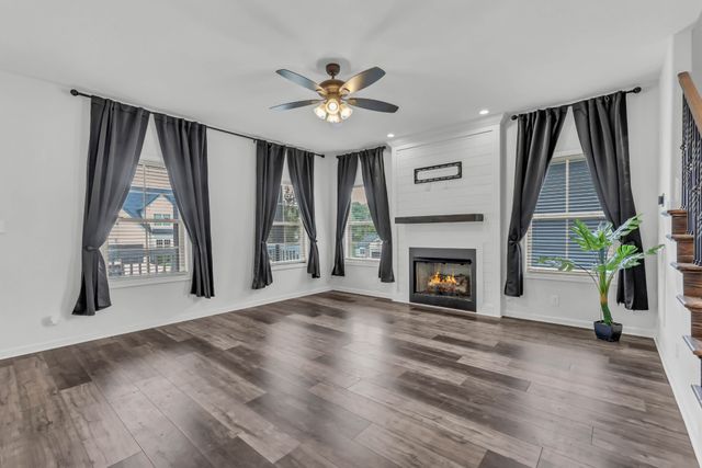 1381 Sussex Dr, Clarksville, TN 37042