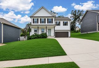 1381 Sussex Dr, Clarksville, TN 37042