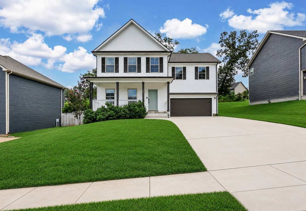 1381 Sussex Dr, Clarksville, TN 37042